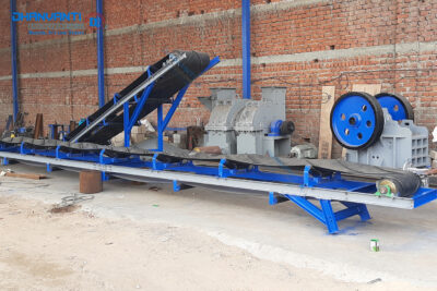 Belt conveyor for scrap sorting