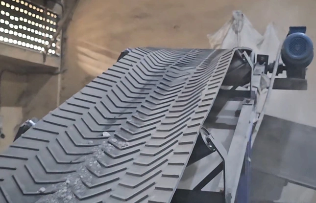 Incline Rubber Belt Conveyor 1